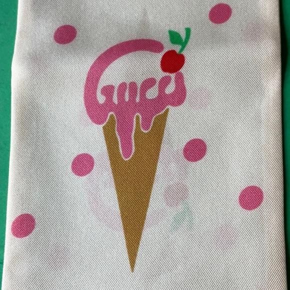 🍦 GUCCI ICE CREAM SCARF 🍦NWT 🍦 - Picture 12 of 16
